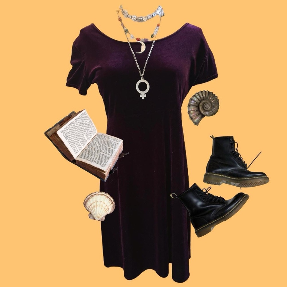 Vintage 90s purple velvet witchy babydoll dress